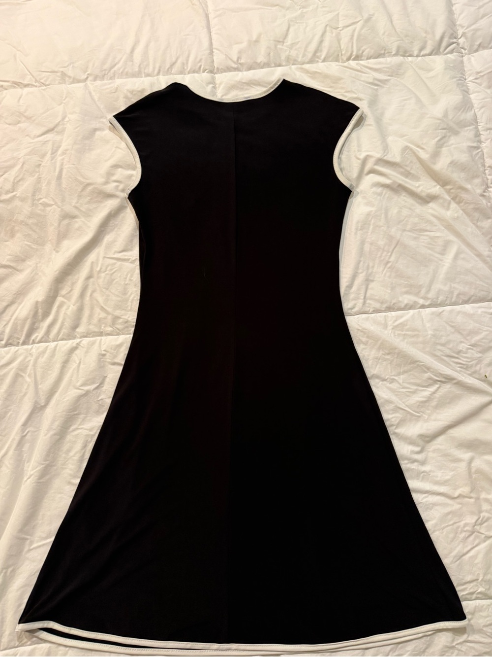 Classic Black Cap-Sleeve Midi Dress with Contrast Trim